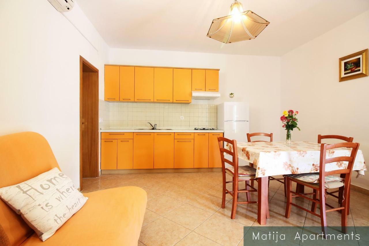 Apartmani Matija Metajna Exterior foto