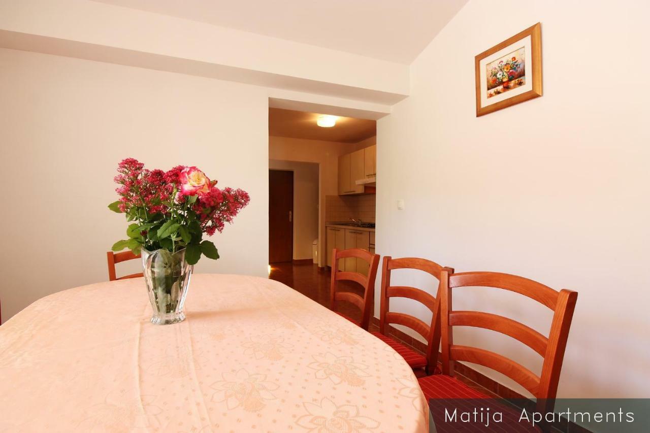 Apartmani Matija Metajna Exterior foto