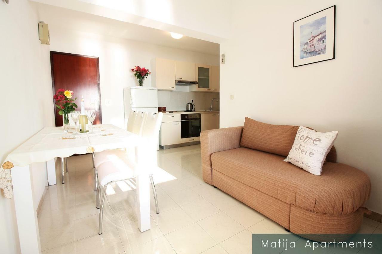 Apartmani Matija Metajna Exterior foto