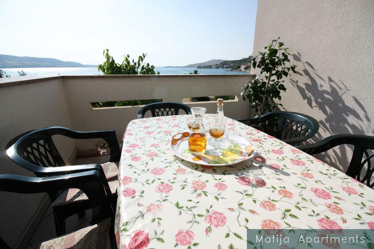 Apartmani Matija Metajna Exterior foto